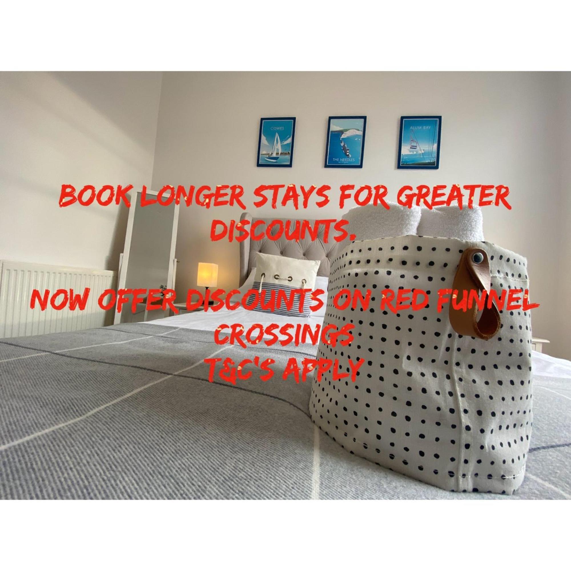 Wight On The Beach, Sleeps 4, Free Off Road Parking, Balcony With Sea Views * Ryde (Isle of Wight)